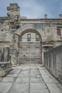 Arles - antikes TheaterArles - antikes Theater Ausgang Nord