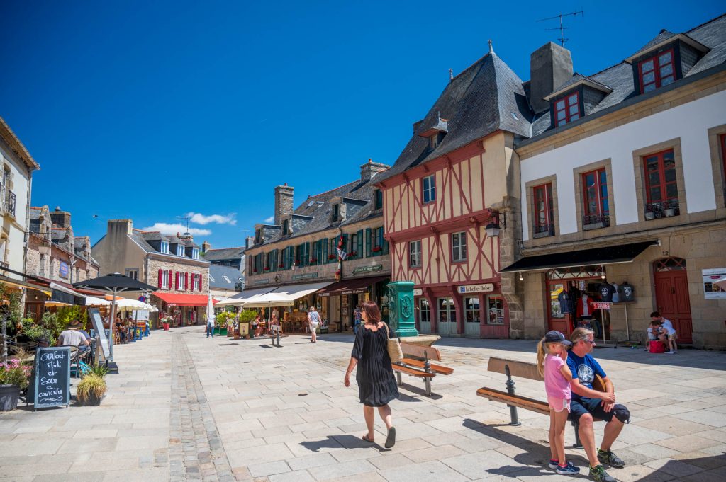 Place Saint-Guénolé - Concarneau, Ville Close