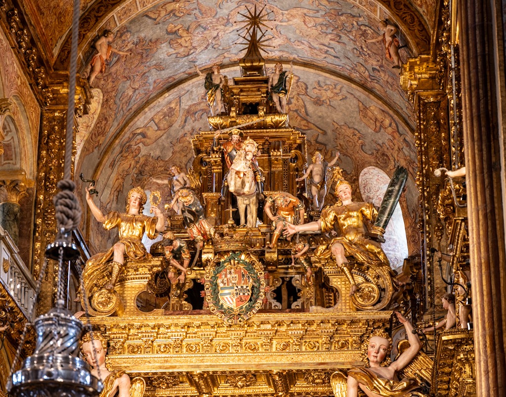 Figurengruppe Baldachin - Kathedrale Santiago de Compostela